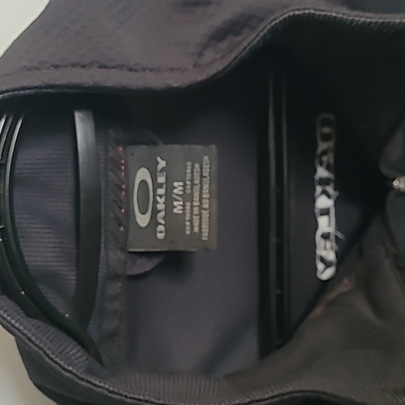 Men's Oakley 1/4 zip fleece - Picture 2 of 4